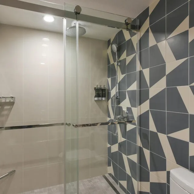 جناح بسرير مزدوج بإطلالة على المسبح بغرفة نوم واحدة في طابق مرتفع، Hyatt Centric Santa Clara Silicon Valley 2/2