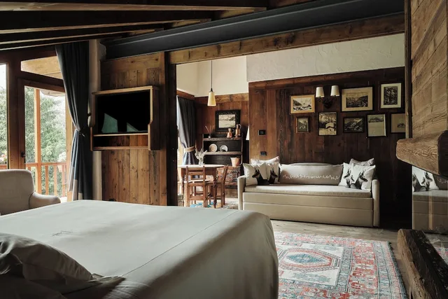 جناح بثلاثة أسرّة بشرفة، AUBERGE DE LA MAISON 6/8