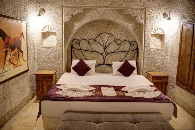 جناح عائلي بسريرين منفصلين وسرير كينج، Elegance Cave Suites 2/10