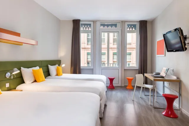 غرفة رباعية، Hotel Matabi Toulouse Gare by HappyCulture 3/6