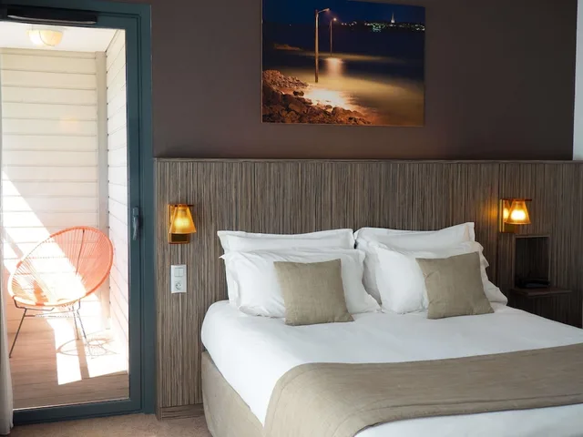 غرفة بريفيليج بسرير مزدوج بشرفة، Mercure Saint Malo Balmoral 4/10