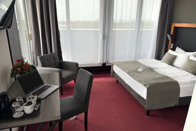 غرفة بسرير كوين، Hotel Aviva Neue Messe 4/8