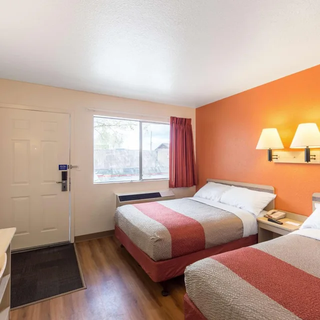 غرفة رباعية، Motel6 Klamath Falls, OR 1/10