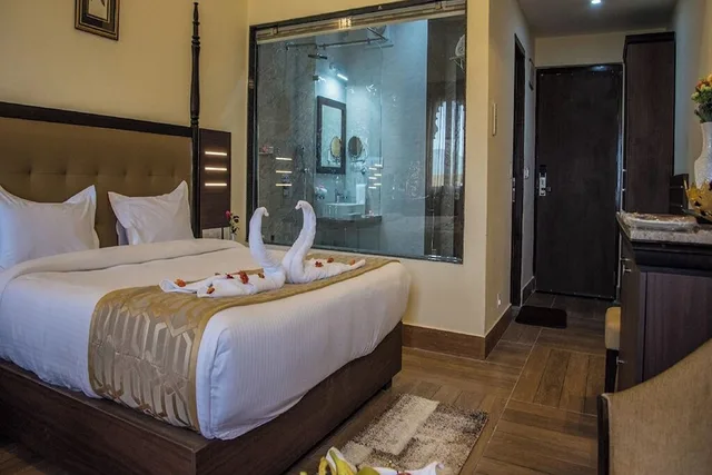 غرفة ديلوكس بسرير كينج، HOTEL LABH GARH PALACE 3/6