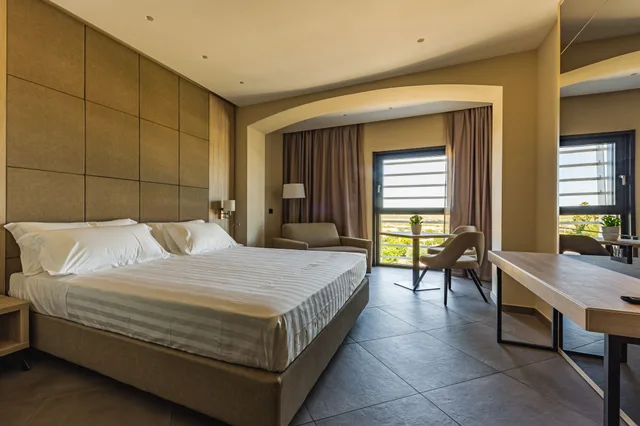 غرفة سوبيريور بسرير كينج، Salina Hotel 1/2