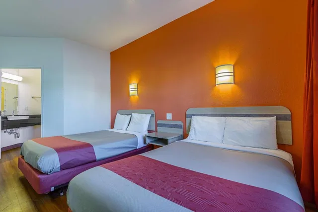 2 Full Beds - Non-Smoking، Motel6 Beatty, NV - Death Valley 5/10