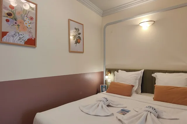 Superior, Studio, Side Courtyard View، Hôtel Au Picardy 2/10