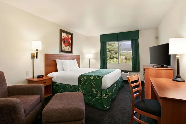 غرفة بسرير كينج لذوي الإعاقة، Travelodge By Wyndham Low Moor Near Covington 3/4