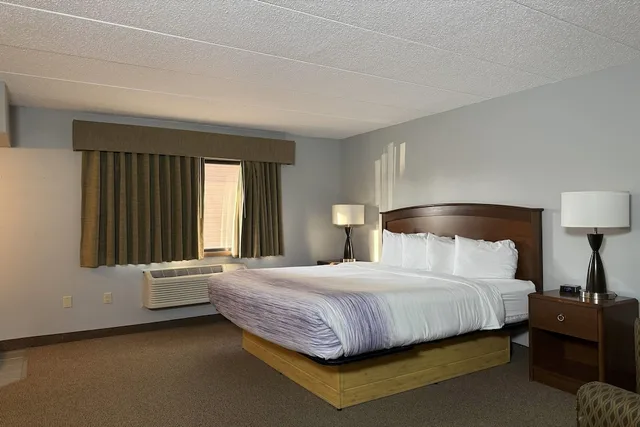 جناح استوديو بسرير كينج، AmericInn by Wyndham Sioux Falls 2/2