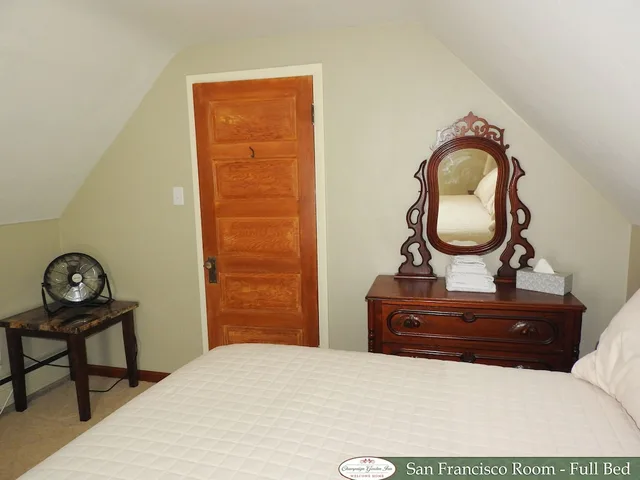 San Francisco, King Bed، Champaign Garden Inn 2/2