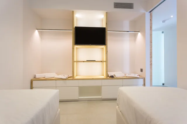 جناح سوبيريور بغرفتي نوم، One Ibiza Suites 3/4