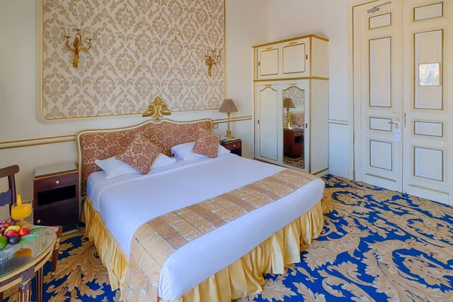 Gold, Deluxe, King Bed, Side Sea View، Le Metropole Luxury Heritage Hotel Since 1902 by Paradise Inn Group 5/8