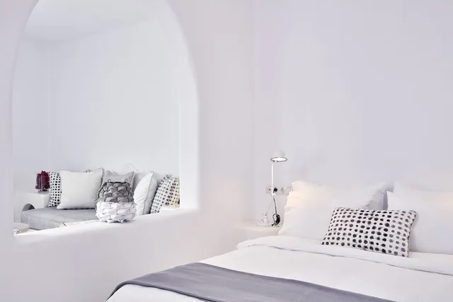 جناح بسرير كوين، Cliff Side Suites Hotel 2/5