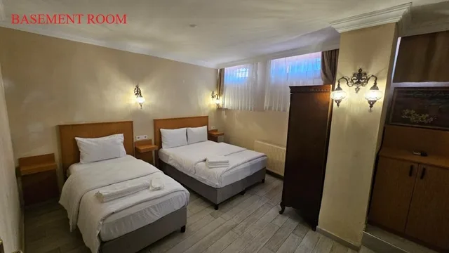 غرفة اقتصادية بسرير مزدوج وسرير فردي، OTTOMAN ELEGANCE HOTEL 1/4
