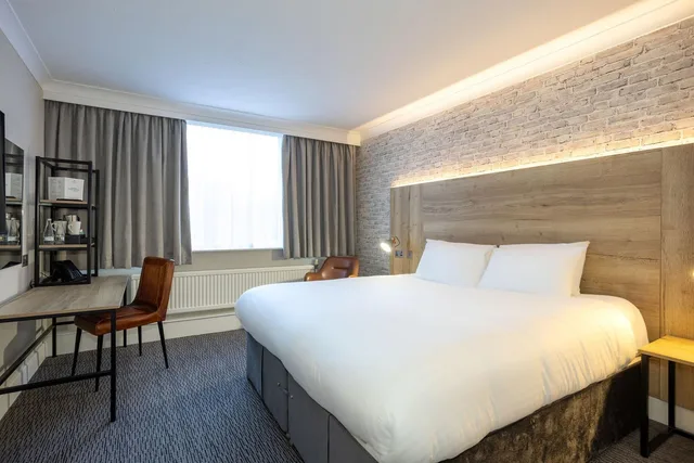 غرفة عائلية، Cedar Court Hotel Huddersfield 1/1