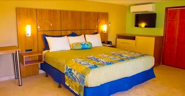 Suite, Villa, King Bed, Ocean View، Lindbergh Bay Hotel And Villas 1/8