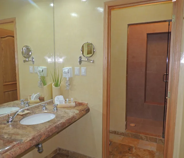 Standard, 2 Double Beds, Gran Hotel de Queretaro 9/10
