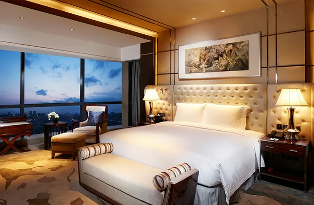 جناح رئاسي بسرير كينج، Hilton Foshan 1/2