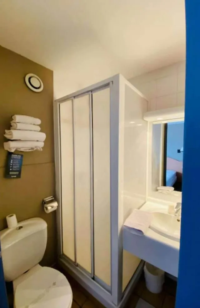 غرفة قياسية بسرير مزدوج، KYRIAD BOURGES SUD 2/2