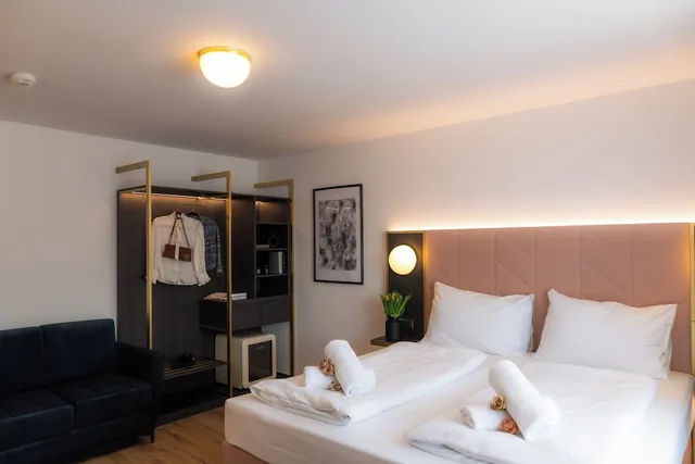 Superior, King Bed, Florum Hotel (Ex Tabor Hotel) 1/3