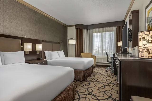 Dream, Deluxe, 2 Double Beds، The Verve Hotel Boston Natick, Tapestry Collection by Hilton 3/5