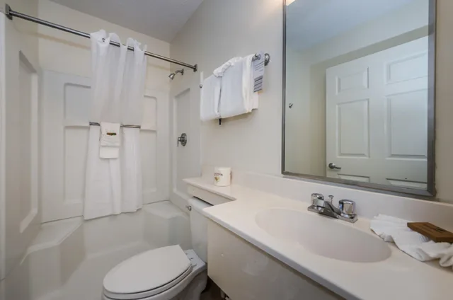 غرفة قياسية مفردة بسرير مزدوج بمطبخ للمدخنين، Suburban Extended Stay Clearwater 1/2