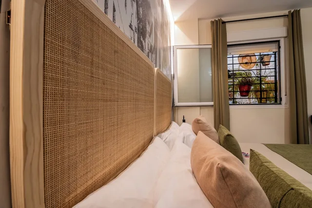 غرفة قياسية بسريرين منفصلين بإطلالة على الفناء في الطابق الأرضي، Rooms Vita And Bar 1/6