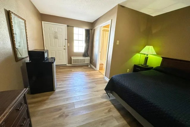 Premium, Double Bed, Sparta Seven Motel By OYO near Milledgeville 1/3