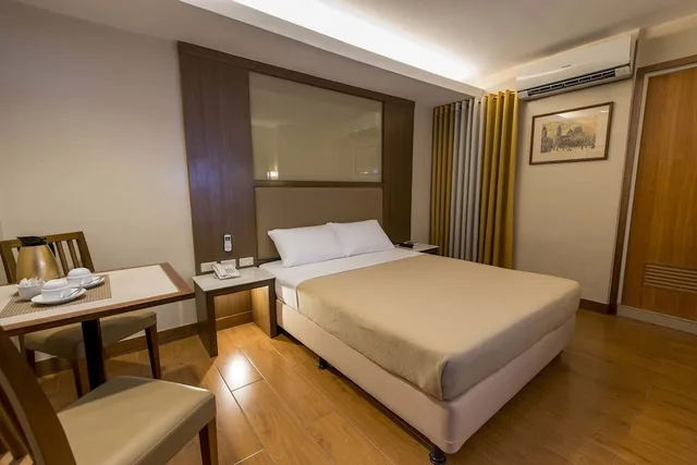 غرفة قياسية بسرير كوين، Kabayan Hotel Pasay 3/5