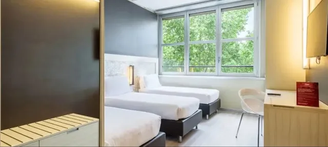 غرفة قياسية ثلاثية، B&B Hotel Milano Aosta 1/2