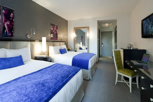 غرفة سوبيريور بسريرين كوين، Royalton Park Avenue 2/4