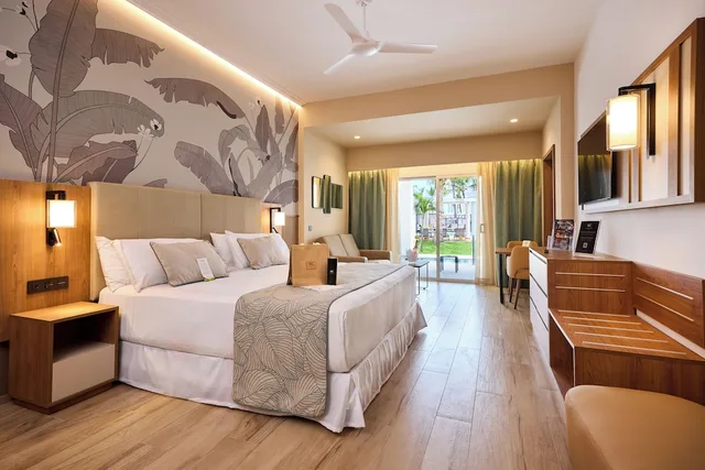 Junior Suite Superior Elite Club +18 years old SJJE، Riu Palace Bavaro - All Inclusive 1/2