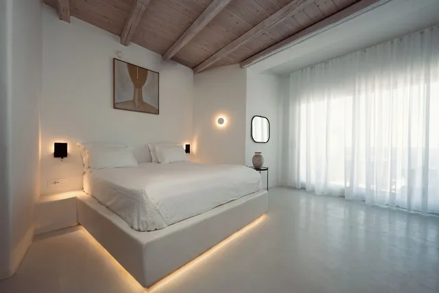Mini, Premium, Queen Bed, Caldera View, Plunge Pool، Rocabella Deluxe Suites And Spa 6/10