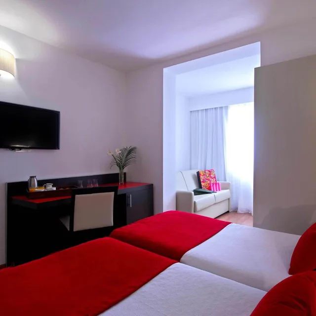 غرفة رباعية، Grupotel Gravina 4/10