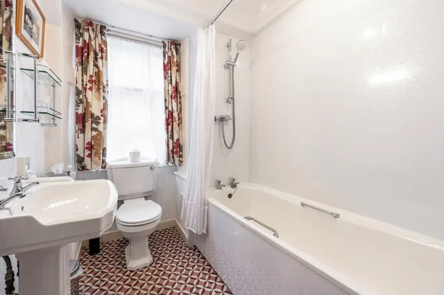 غرفة كلاسيكية بسرير كينج، BUNCHREW HOUSE HOTEL 7/10