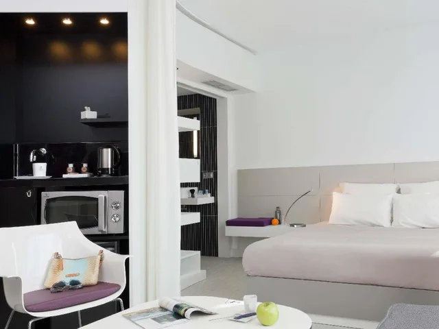جناح سوبيريور بسريرين منفصلين مع أريكة، Suite Novotel Malaga Centro Hotel 2/7