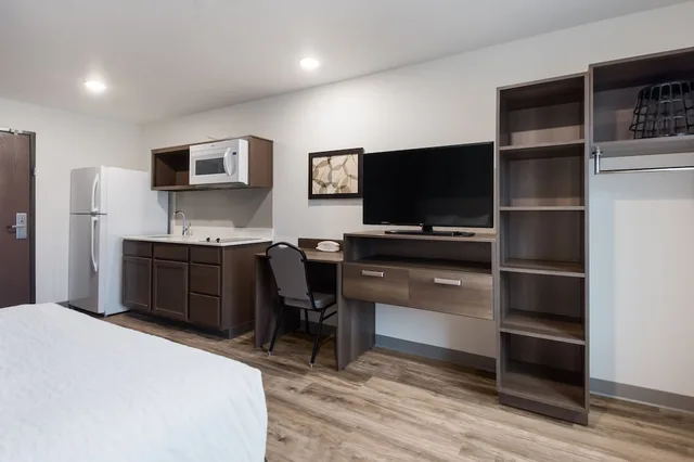 غرفة قياسية بسرير كوين، WoodSpring Suites Orlando I-4 & Convention Center 2/5
