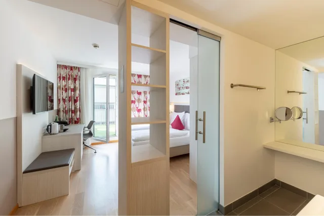 غرفة بريستيج سوبيريور بسرير مزدوج، Zeitgeist Vienna Hotel 3/3