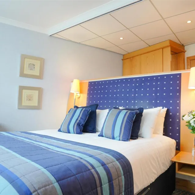 Penthouse Suite، The Bolton Stadium Hotel, a member of Radisson Individuals 1/8