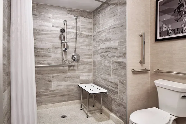غرفة تقليدية بسرير كوين لذوي الإعاقة، Sheraton Richmond Airport Hotel 4/7