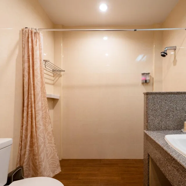 Superior, King Bed, Sailom Resort Bangsaphan 9/10