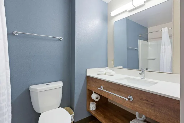 جناح ديلوكس بسرير كوين مع أريكة لذوي الإعاقة، Extended Stay America Miami Airport Doral 25th St 3/5