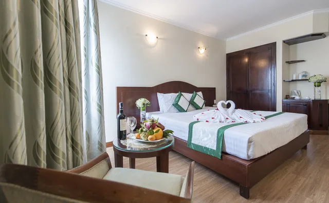 غرفة ديلوكس بسرير كينج بإطلالة على البحر، Nha Trang Lodge 4/10