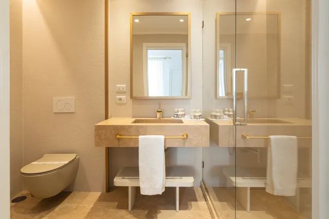 Superior, Queen Bed, Town View، La Residenza Capri 4/5