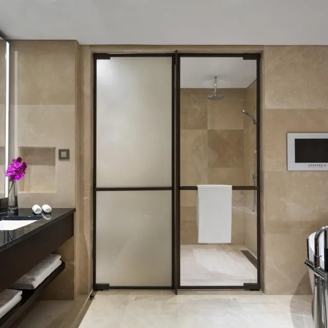 جناح تنفيذي بسرير كينج، حياة ريجينسي(Hyatt Regency Riyadh Olaya) 4/4