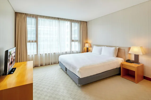غرفة تنفيذية بغرفتي نوم، Somerset Palace Seoul 2/2