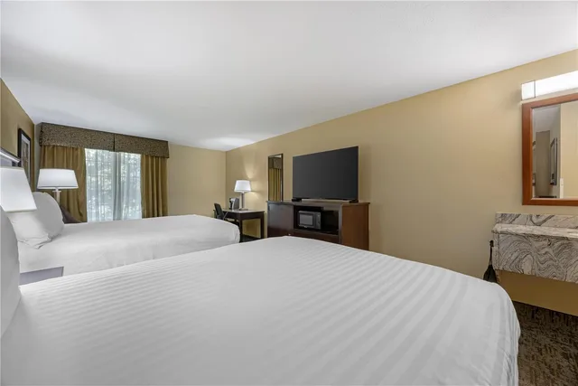 غرفة بسريرين كوين، Best Western Plus Prairie Inn 1/8