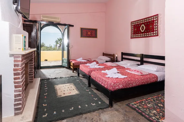 Quad Room، Arolithos Traditional Cretan Village 3/4