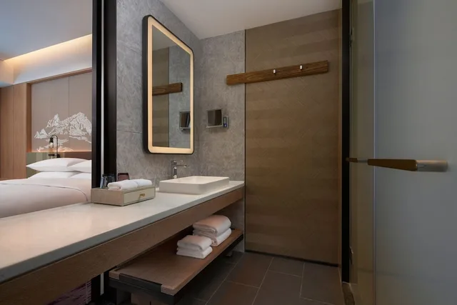 غرفة بسرير كينج بإطلالة على الجبل، Courtyard By Marriott Chongli 4/4
