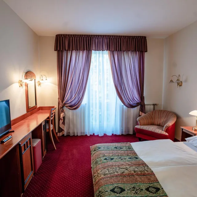 غرفة قياسية بسرير كوين، Erzsebet Hotel 8/10
